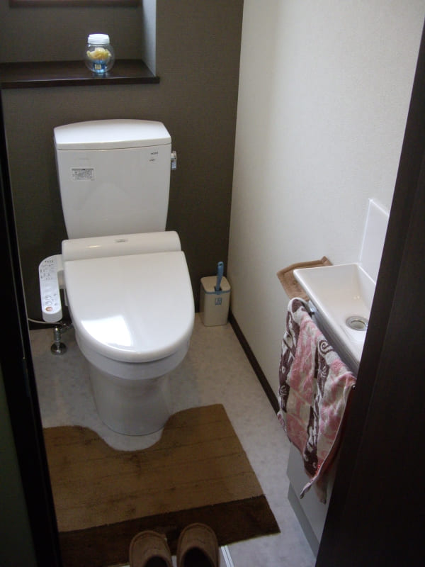 トイレ（１階と２階）を動画・写真で大公開